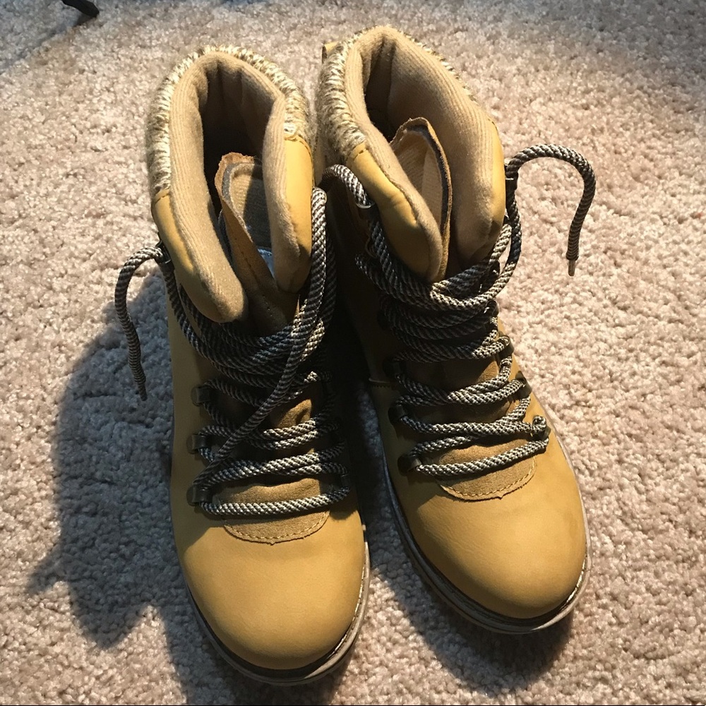 Boots 🥾